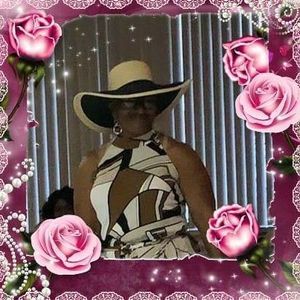 Meet your Posher, Sheila